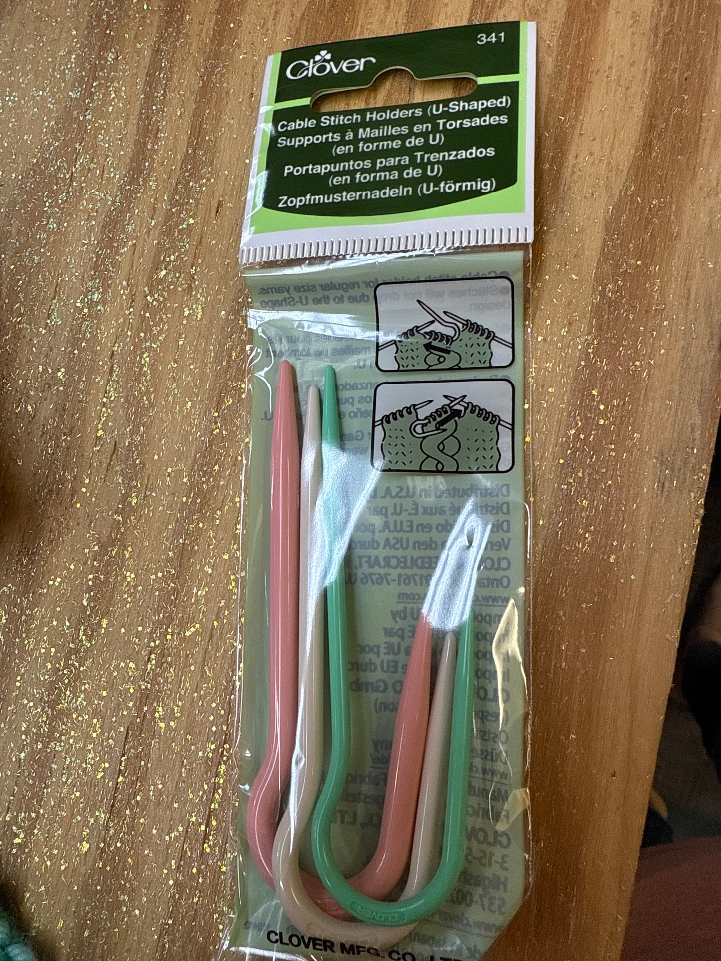 Clover cable stitch holders