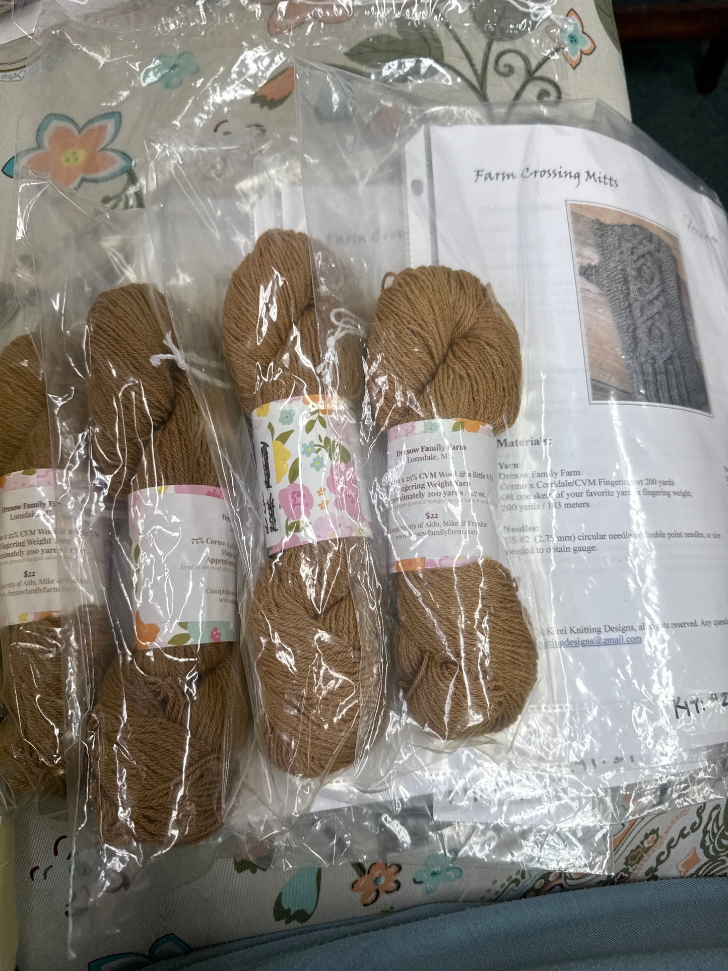 Farm crossings mitts kit