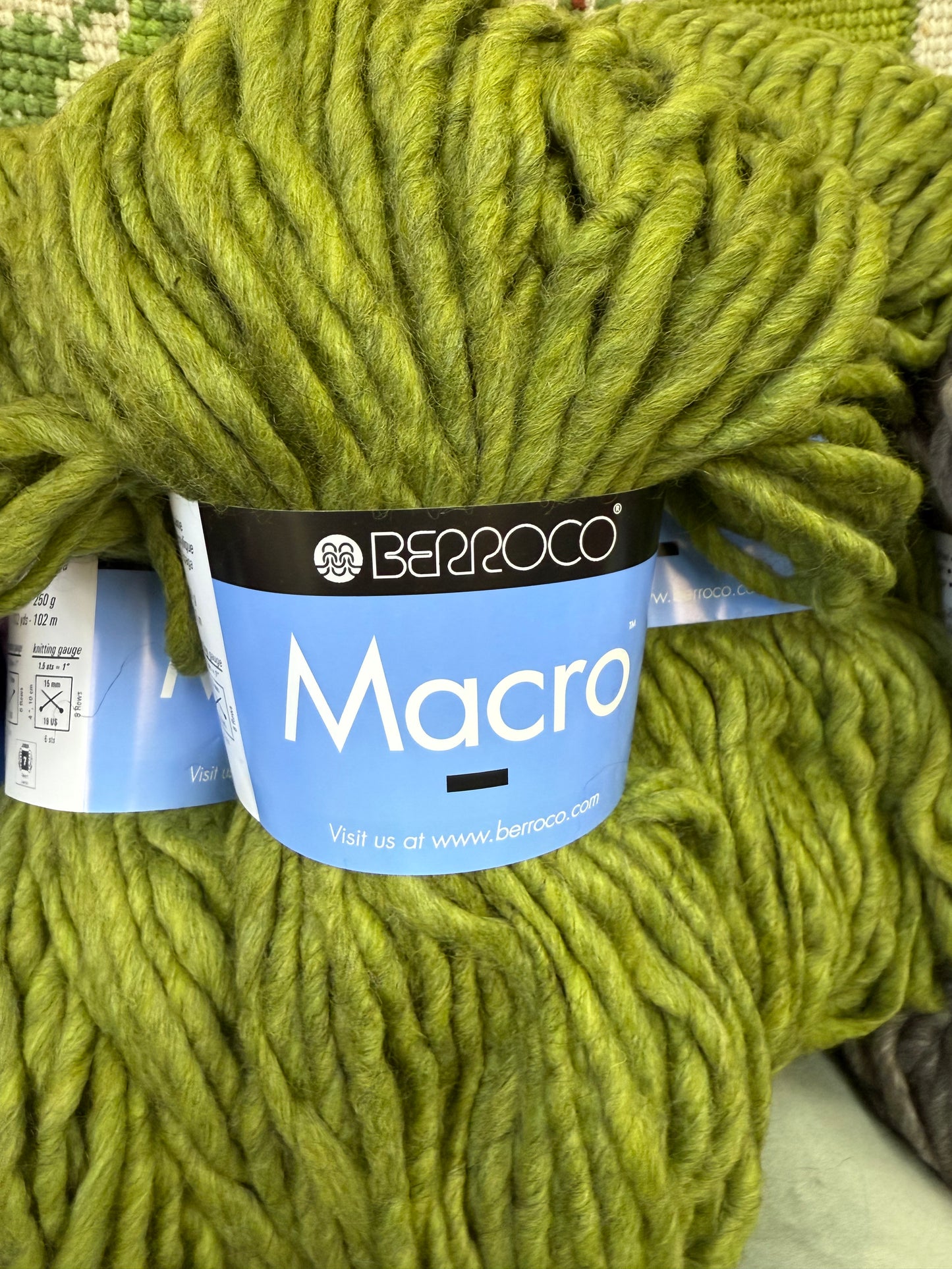 Macro Yarn