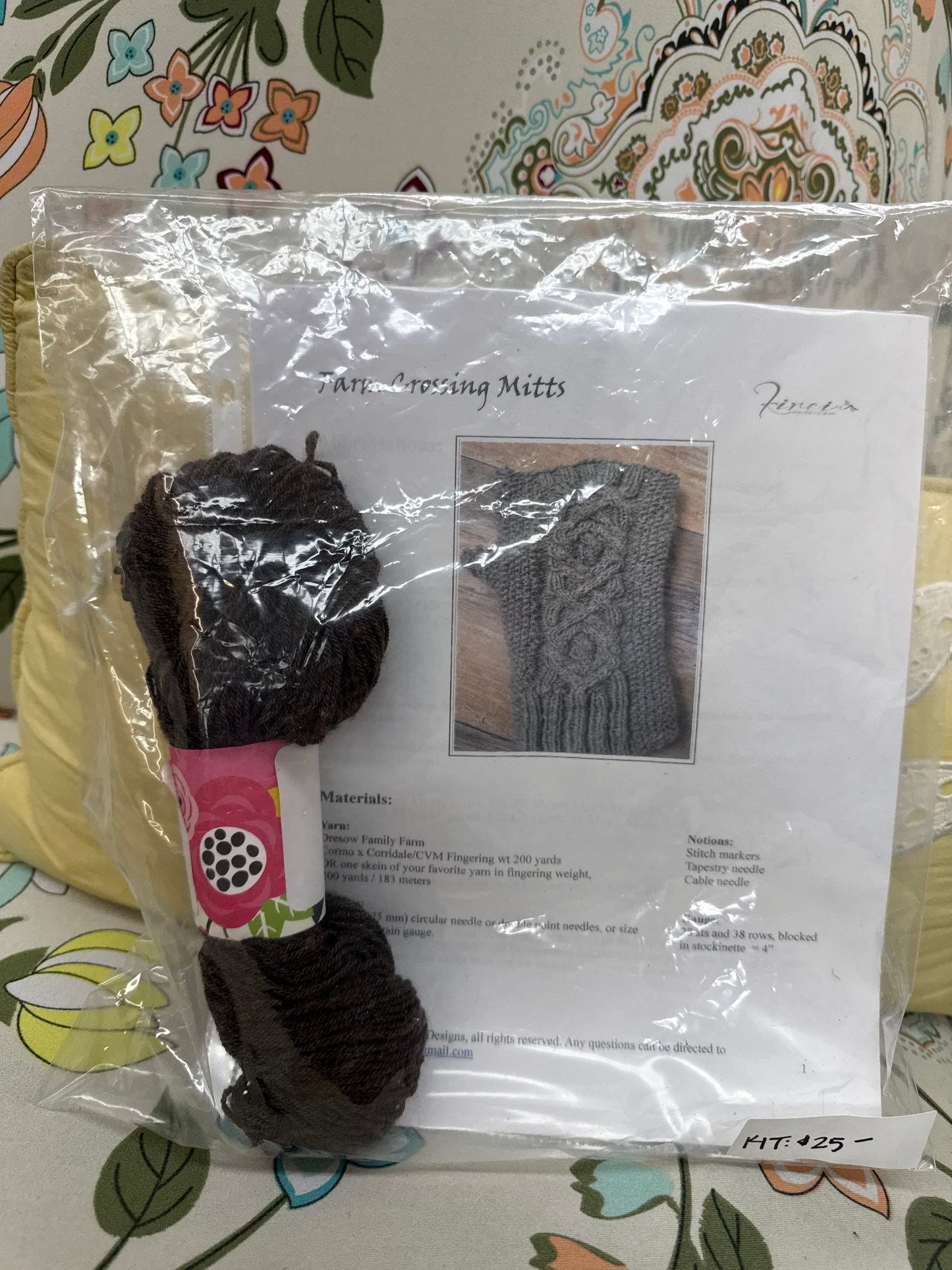 Farm crossings mitts kit