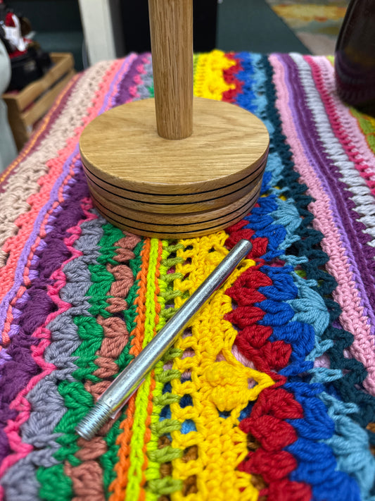 Metal post for yarn caddy
