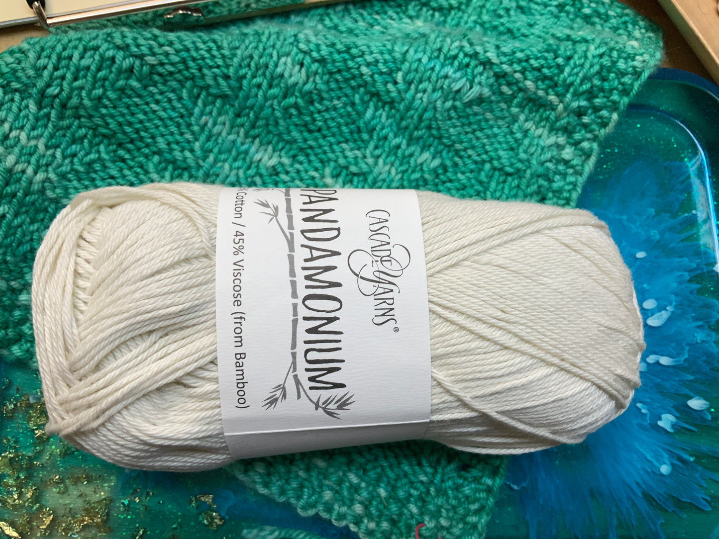 Cascade Yarns Pandamonium