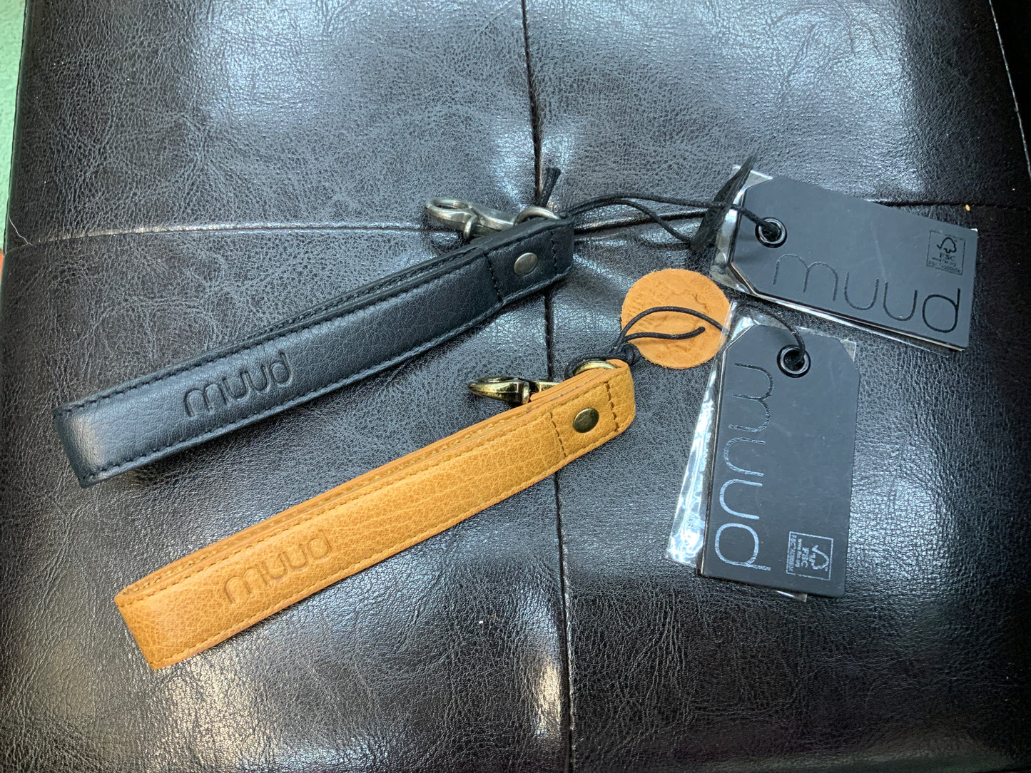 Cami Leather wristlet strap MUUD