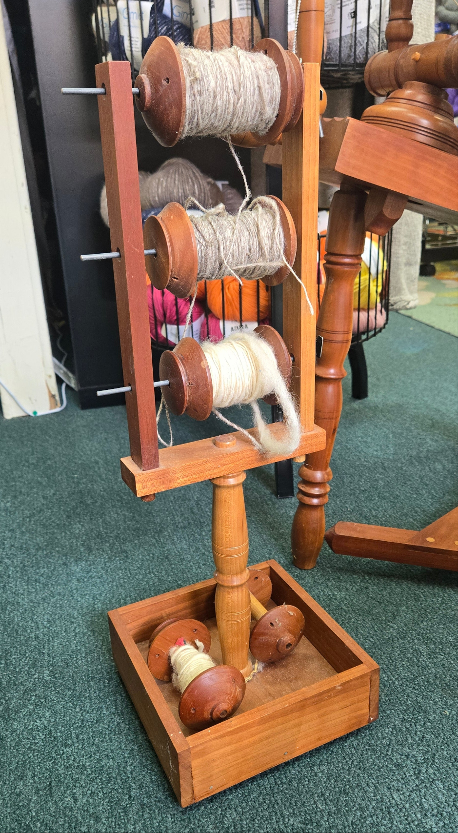 The Country Craftsman Spinning Wheel