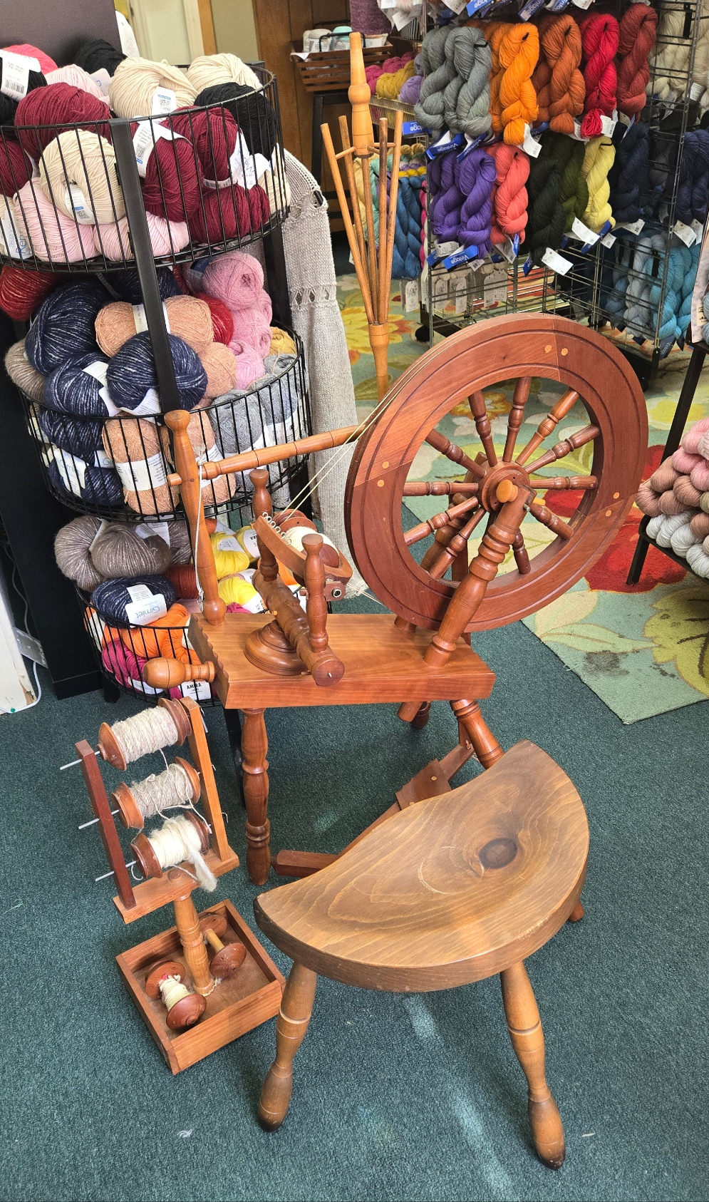 The Country Craftsman Spinning Wheel