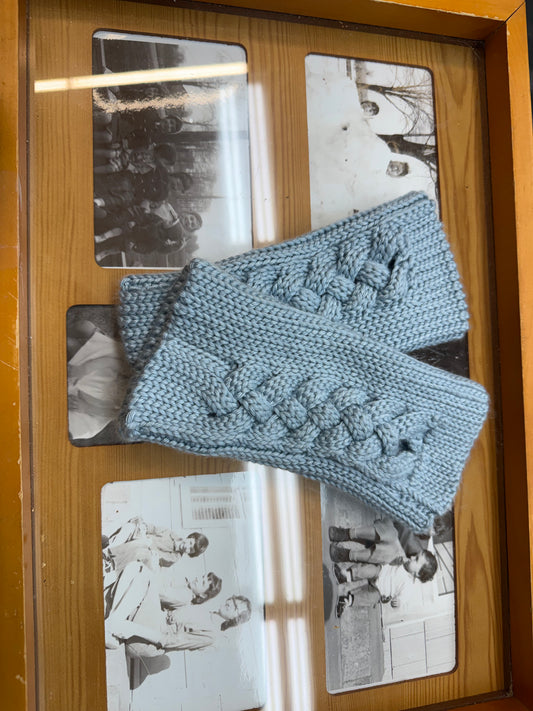 Crocheted fingerless gloves