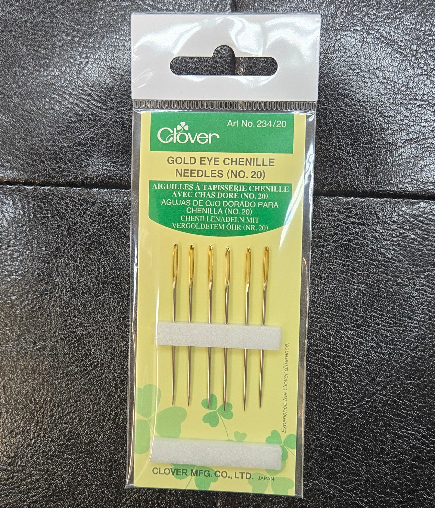 Clover Gold Eye Chenille Size 20